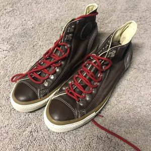 Brown leather Hi-Top Converse